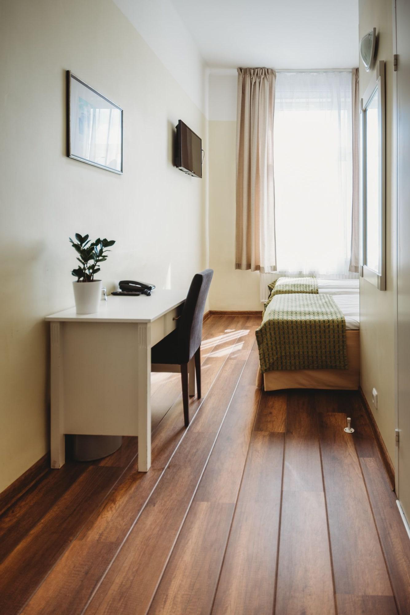 Economy Hotel Tallinn Kültér fotó