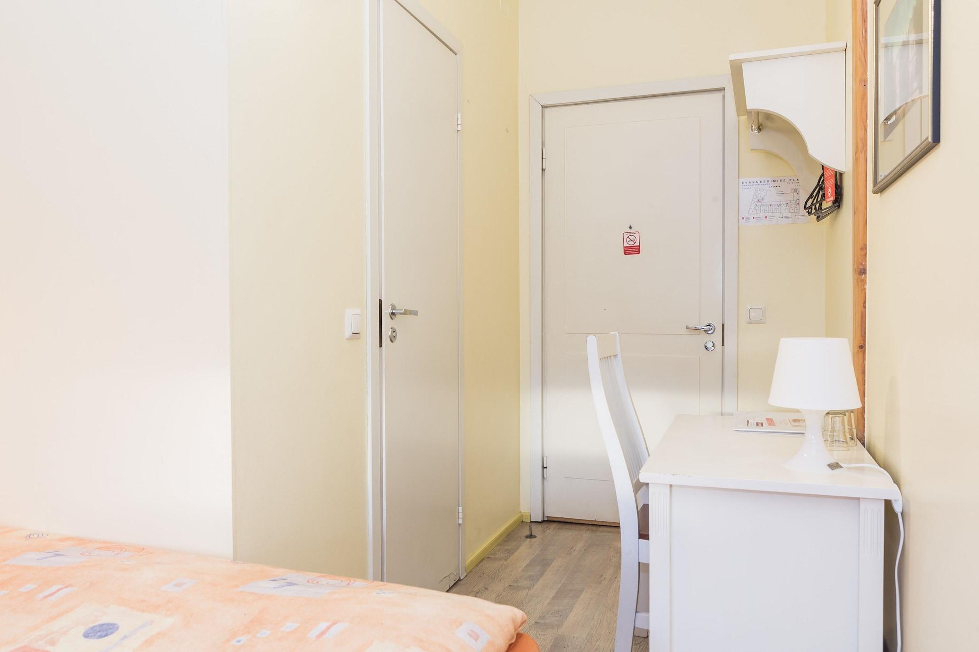 Economy Hotel Tallinn Kültér fotó